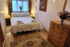 DoubleBed